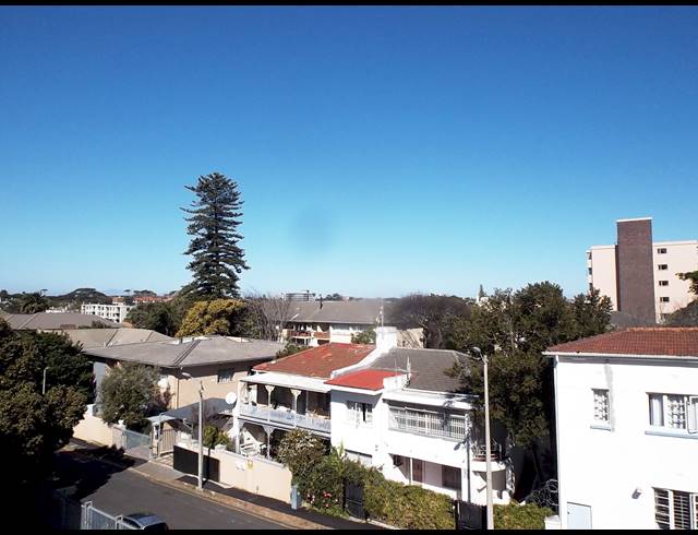 1 bed property to rent in ROSEBANK